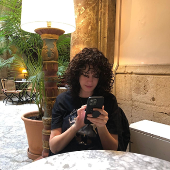 Iamge from momoko instagram feed